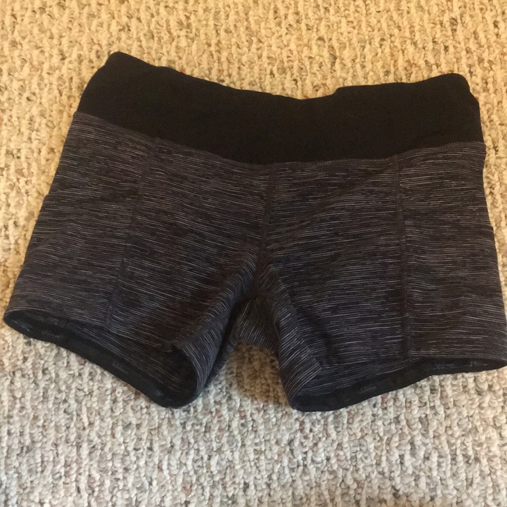 Lulu lemon spandex running shorts size 6